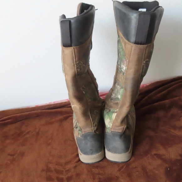 Danner 48063 - Steadfast Snake Boot 17" Realtree Xtra® Green sz 15 - Picture 3 of 10